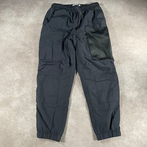 Women’s Urban Outfitters Black Multi Pocket Cargo Gorpcore Utility Pants - Picture 1 of 6